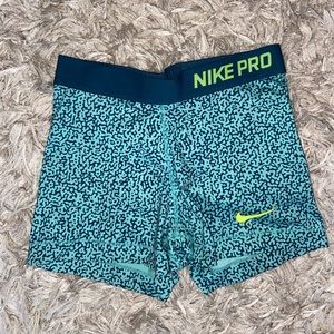 Woman’s Nike Pro Spandex